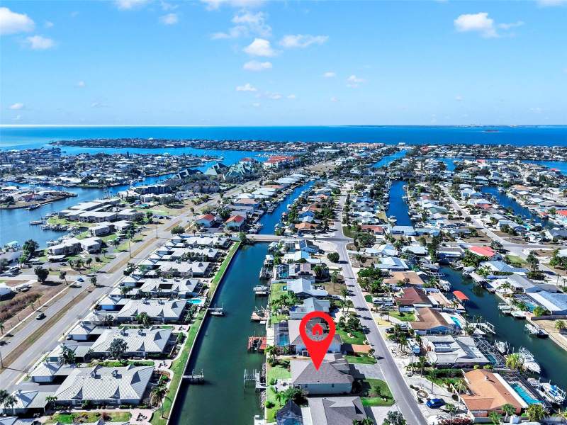 3 bedroom Single Family Residence at 916 Spindle Palm Way, Apollo Beach Unit 08 A Resubdi, Apollo Beach — photo 4