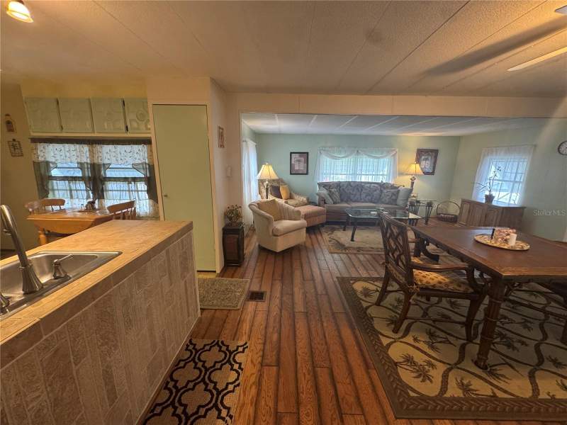 2 bedroom Mobile Home at 6615 Vista Lane, Holiday Park, North Port — photo 4