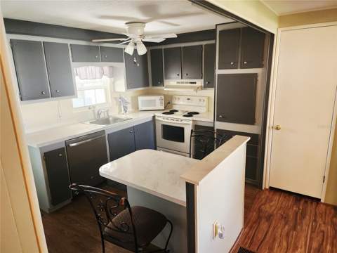 808 53rd Avenue #7, Bradenton FL - photo 6 of 45