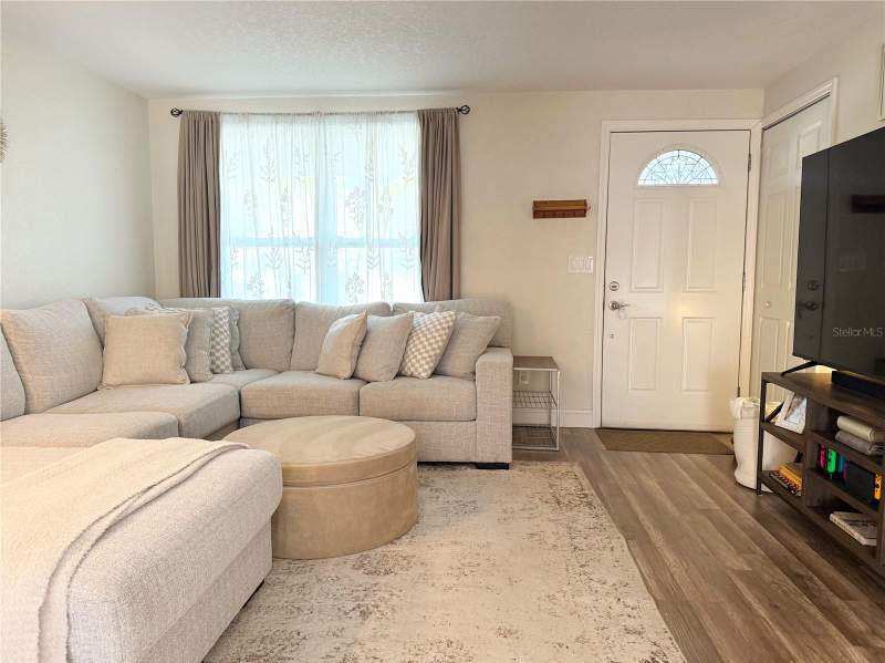 2 bedroom Single Family Residence at 4321 Peacock Road, Spring Hill, Spring Hill — photo 3