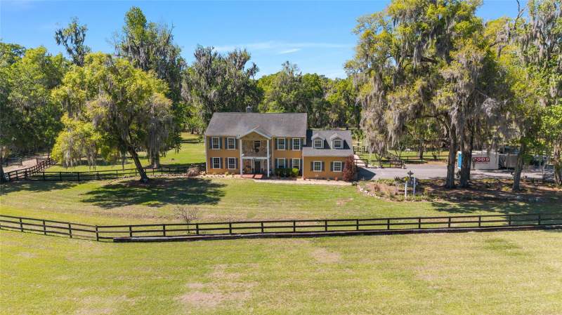 5 bedroom Single Family Residence at 9220 SW 19th Avenue Road, Shady Road Ranches, Ocala — photo 3