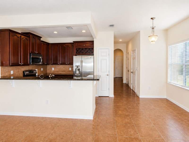 3 bedroom Townhouse at 1515 Bowmore Drive, Highland Glen, Clearwater — photo 2