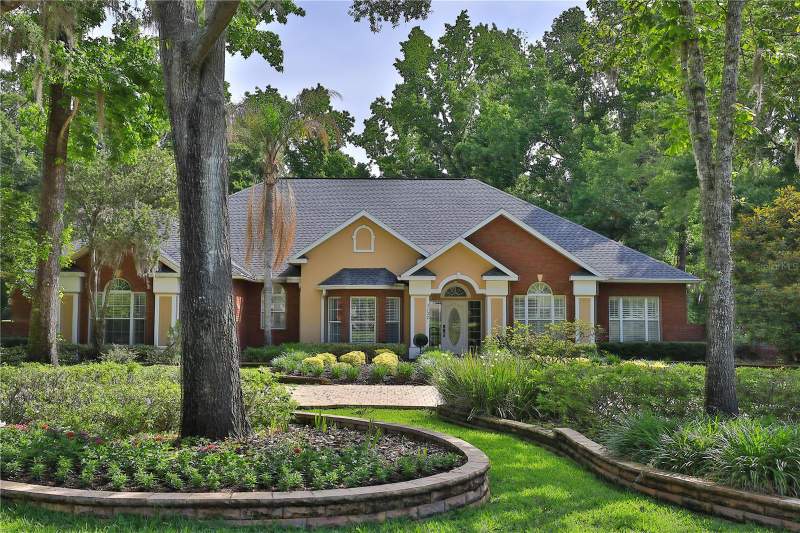 4 bedroom Single Family Residence at 7122 SE 12th Circle, Country Club/Ocala Un 01, Ocala — photo 3