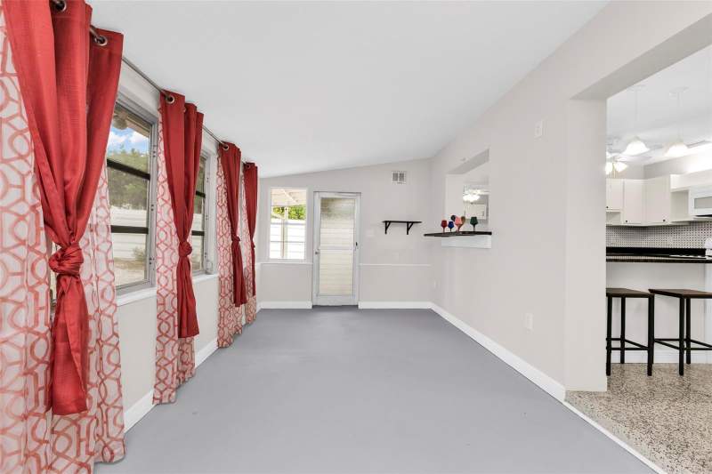 3 bedroom Single Family Residence at 6235 Columbia Drive, Bayshore Gardens Sec 9C, Bradenton — photo 2