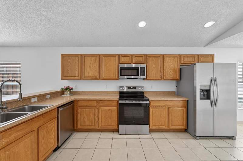 3 bedroom Single Family Residence at 2041 Newtown Road, Lexington Village Ph I, Groveland — photo 2
