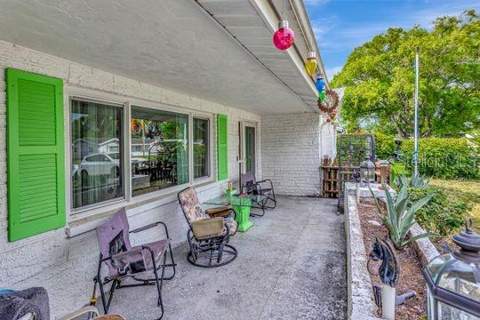 10825 Bridleton Road, Port Richey FL - photo 7 of 42