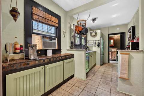 652 8th Avenue, St Petersburg FL - photo 10 of 27