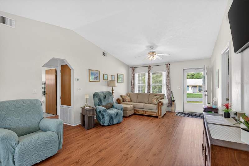 3 bedroom Single Family Residence at 42 Larch Radial, Silver Spgs Shores Un 55, Ocala — photo 5