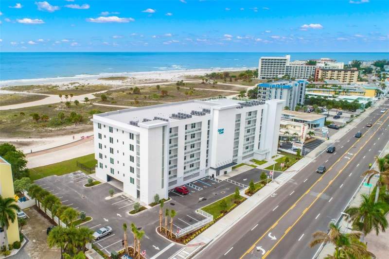 2 bedroom Condo - Hotel at 11500 Gulf Boulevard #304, Ocean Club Treasure Island A Resort Condo, Treasure Island — photo 2