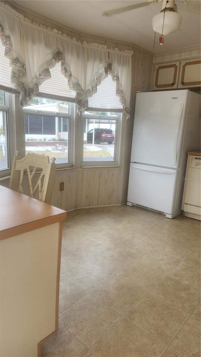 2 bedroom Manufactured Home at 157 N Fiji Circle, Polynesian Village, Englewood — photo 5