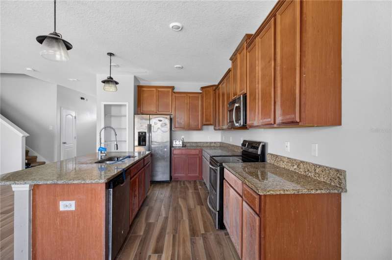 4 bedroom Single Family Residence at 10919 Rainbow Pyrite Drive, Highland Estates Ph 2A, Wimauma — photo 5