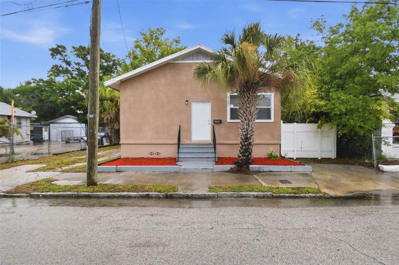 3107 N 16TH STREET home for sale in La Carbayera