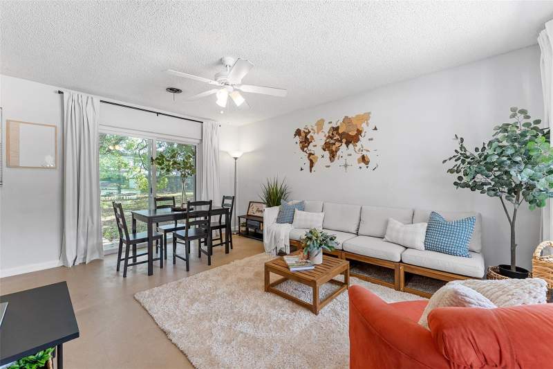 3 bedroom Single Family Residence at 205 Wilshire Drive, Heftler Homes Orlando Section One, Casselberry — photo 3