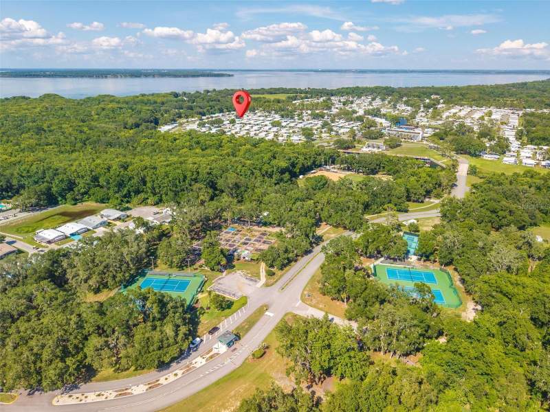 2 bedroom Mobile Home at 141 Azalea Trail, Hawthorne At Leesburg A Coop, Leesburg — photo 4