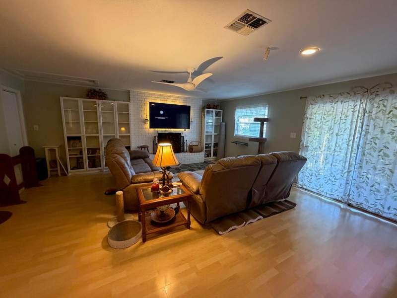 3 bedroom Single Family Residence at 2027 27th Avenue, Garden Heights, Bradenton — photo 4