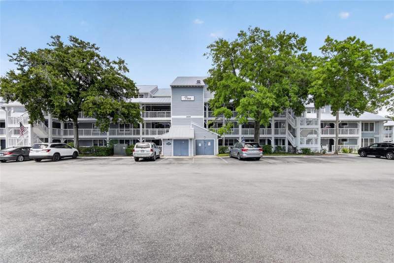 2599 DOLLY BAY DRIVE #305 home for sale in Dolly Bay A Village On Lake Tarpon