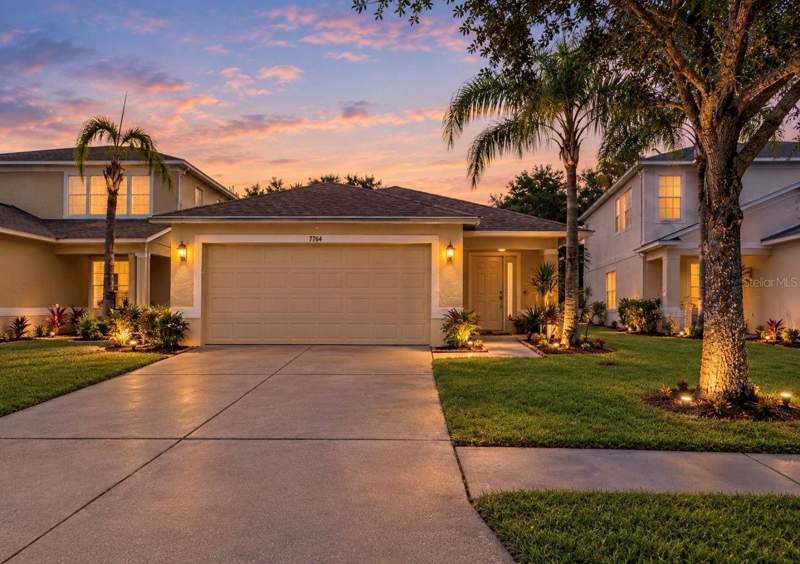 7746 CARRIAGE POINTE DRIVE home for sale in Carriage Pointe South