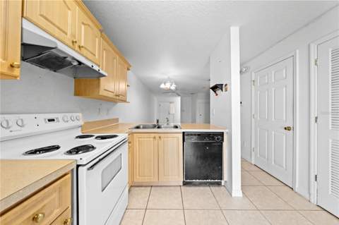 3078 Shingle Creek Court, Kissimmee FL - photo 11 of 31
