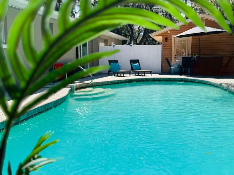 5 bedroom Single Family Residence at 414 Joyce Avenue, Temple Terrace Riverside Subdi, Temple Terrace — photo 2