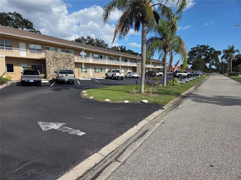 2 bedroom Condominium at 8039 Garden Drive #109, Gardens The Condo, Seminole — photo 4