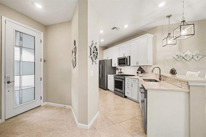 2 bedroom Single Family Residence at 9945 Bright Water Drive, Beachwalk By Manasota Key Ph 1, Englewood — photo 3
