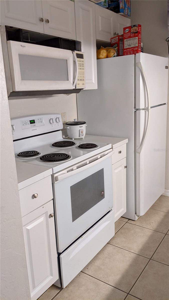 4 bedroom Condominium at 4000 SW 23rd Street #3-107, Countryside University, Gainesville — photo 3