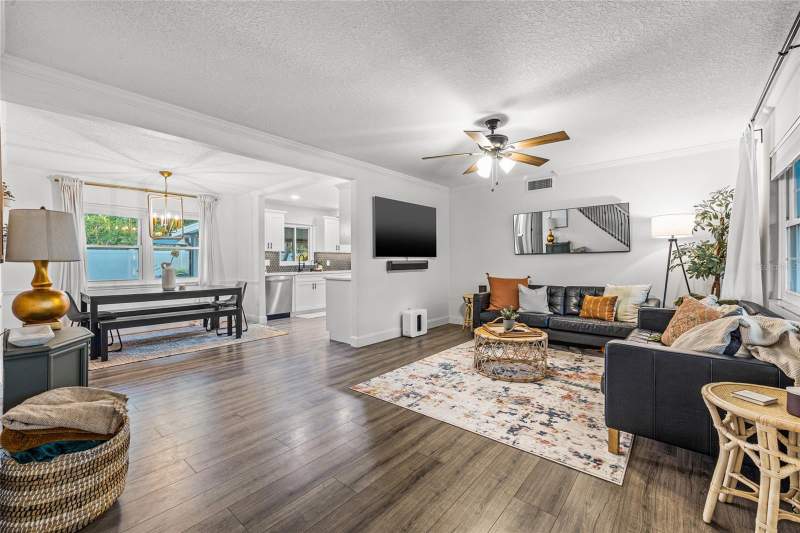 4 bedroom Single Family Residence at 9270 119th Avenue, Oak Park Sub Unit 1 Rep, Largo — photo 5