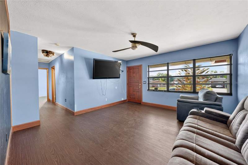 3 bedroom Single Family Residence at 6031 W. RIDGEWOOD AVENUE, CRESCENT HGTS, ORLANDO — photo 5