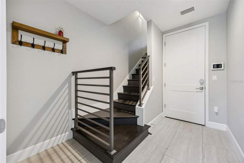 3 bedroom Townhouse at 484 W Plant Street, Park Place At Winter Garden, Winter Garden — photo 4