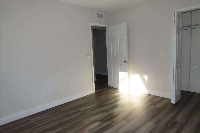 4 bedroom Single Family Residence at 101 N Glenwood Avenue, Crest Lake Sub, Clearwater — photo 5