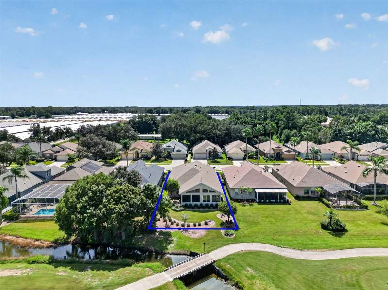 3 bedroom Single Family Residence at 8021 Saint James Way, Country Club Of Mount Dora, Mount Dora — photo 5