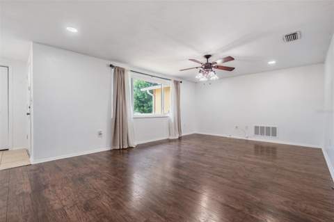 7700 Birchwood Drive, Port Richey FL - photo 8 of 28