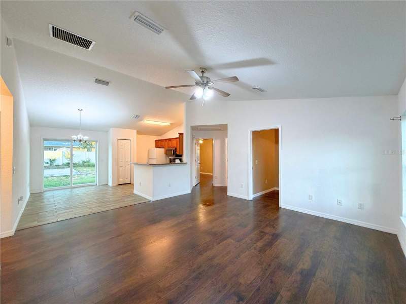 3 bedroom Single Family Residence at 4373 SW 170th Street Road, Marion Oaks Un 6, Ocala — photo 5