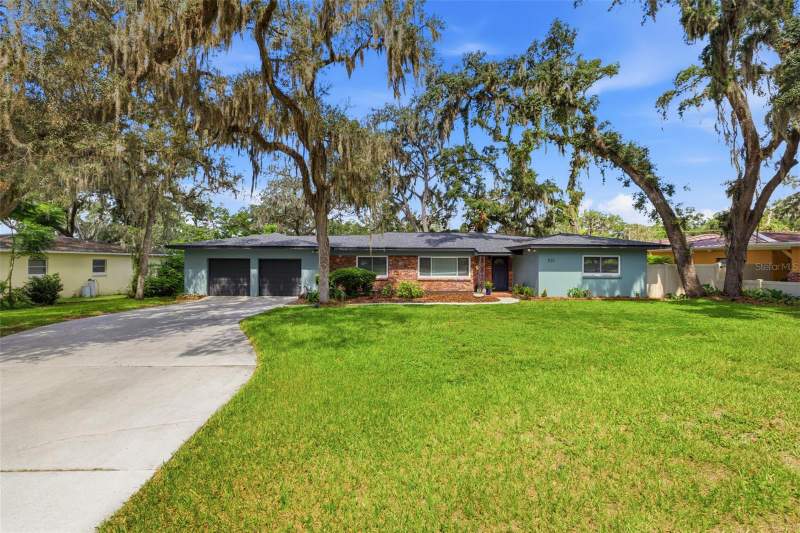 331 SUNNYSIDE ROAD home for sale in Temple Terrace Estates