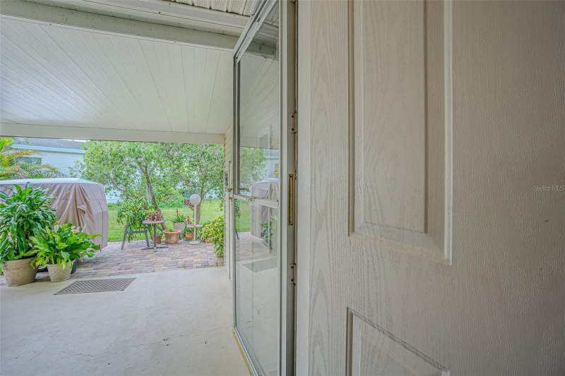 2 bedroom Manufactured Home at 37654 Neukom Avenue, Grand Horizons, Zephyrhills — photo 2