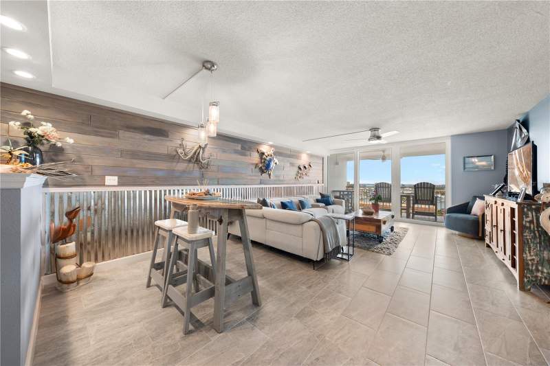 2 bedroom Condominium at 675 S Gulfview Boulevard #1108, Continental Towers, Clearwater Beach — photo 5
