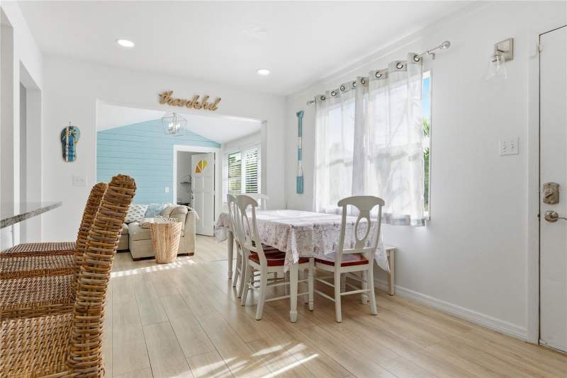 3 bedroom Single Family Residence at 1249 Essex Drive, Tyrone Gardens Sec 2, St Petersburg — photo 5