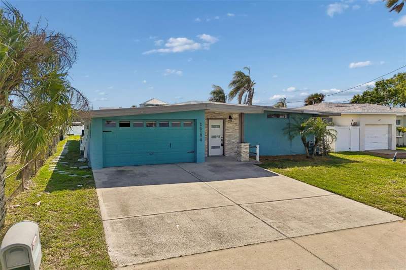 4 bedroom Single Family Residence at 16108 5th Street, Redington Beach Homes 6th Add, Redington Beach — photo 2
