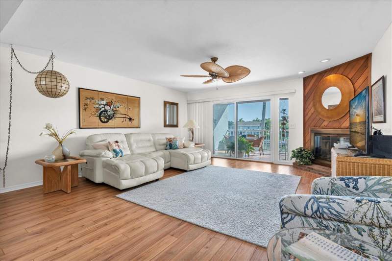 3 bedroom Townhouse at 751 Pinellas Bayway #102, Sandbar Twnhms, Tierra Verde — photo 4