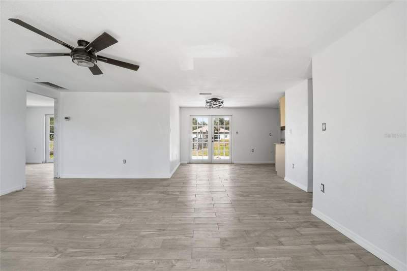 2 bedroom Single Family Residence at 4530 Cazes Avenue, Port Charlotte Sub 39, North Port — photo 3
