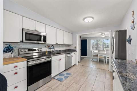 7235 Maryland Avenue, Hudson FL - photo 12 of 51