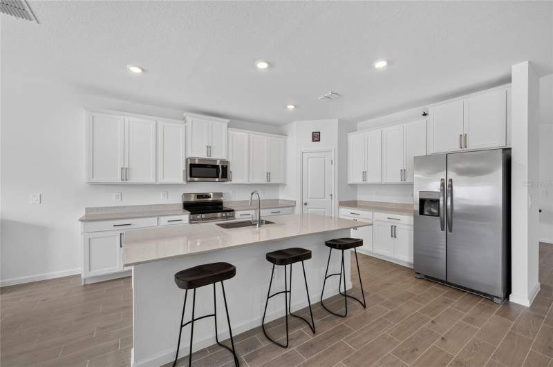 4 bedroom Single Family Residence at 8846 SW 69th Terrace, Pioneer Ranch Phase 2, Ocala — photo 2