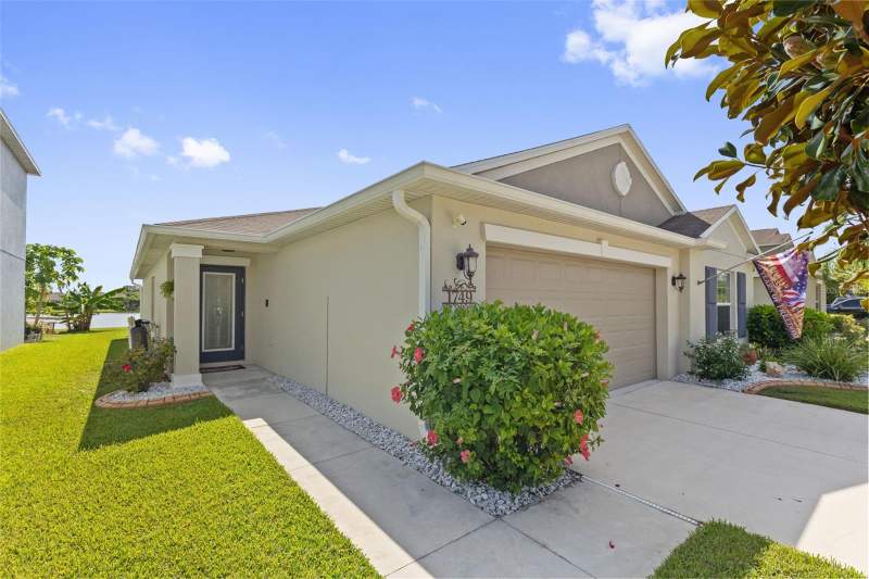 4 bedroom Single Family Residence at 1749 Broad Winged Hawk Drive, Wynnmere East Ph 2, Ruskin — photo 4