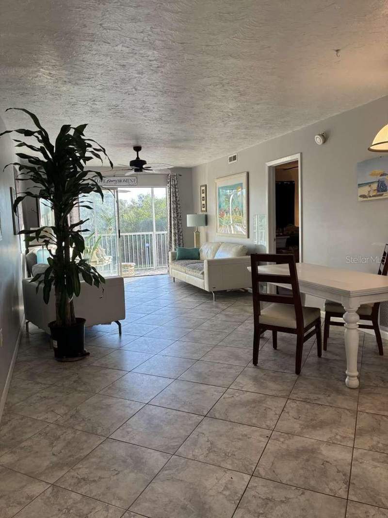 2 bedroom Condominium at 12760 Indian Rocks Road #1049, New Atlantis Club Condo, Largo — photo 3
