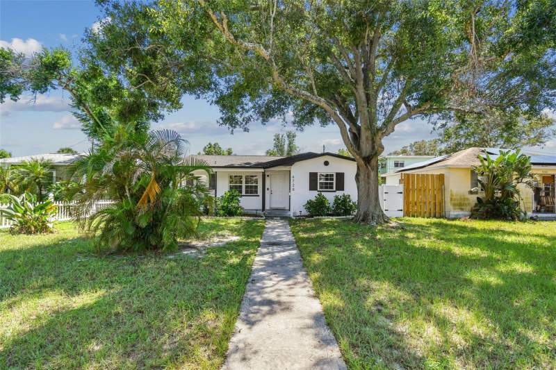 2 bedroom Single Family Residence at 4728 9th Avenue, Oakwood Sub, St Petersburg — photo 2