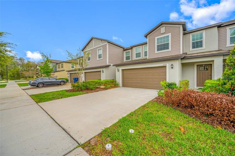 4 bedroom Townhouse at 17734 Nectar Flume Drive, Angeline Phase 3A, Land O Lakes — photo 4