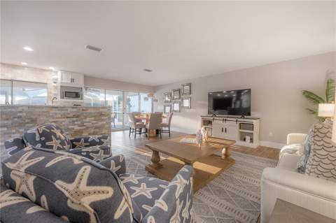 6322 Cottonwood Lane, Apollo Beach FL - photo 8 of 45