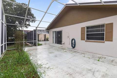 9504 Via Segovia, New Port Richey FL - photo 17 of 20