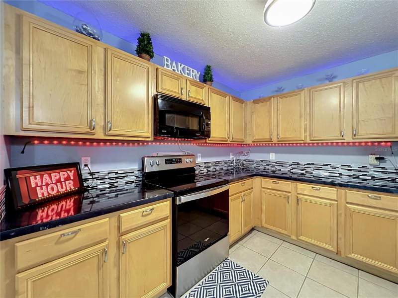 4 bedroom Single Family Residence at 8307 Lainie Lane, Lake Lucy Estates, Orlando — photo 2