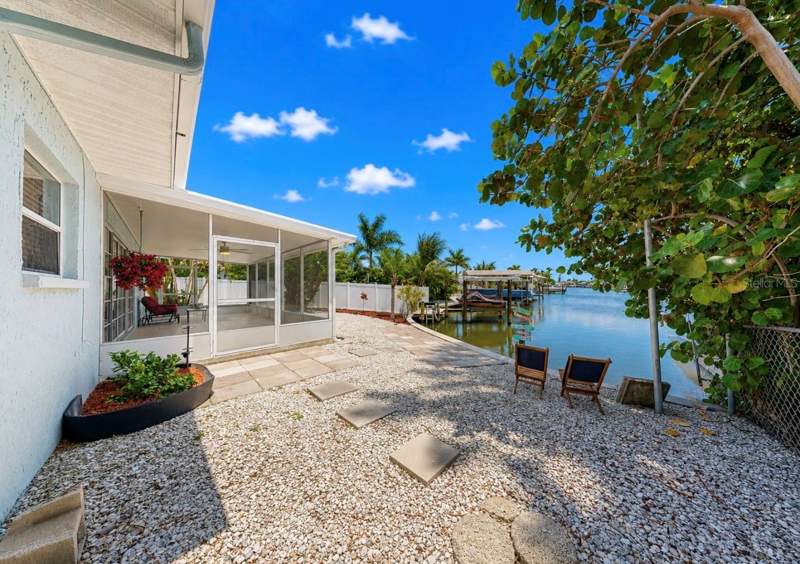 3 bedroom Single Family Residence at 6513 Abaco Drive, Apollo Beach Unit 08 A Resubdi, Apollo Beach — photo 5